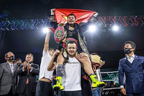 Nguyen Thi Thu Nhi wins first WBO world belt for Vietnam - ảnh 1