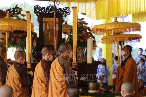 Cremation ceremony held for Zen Master Thich Nhat Hanh  - ảnh 2