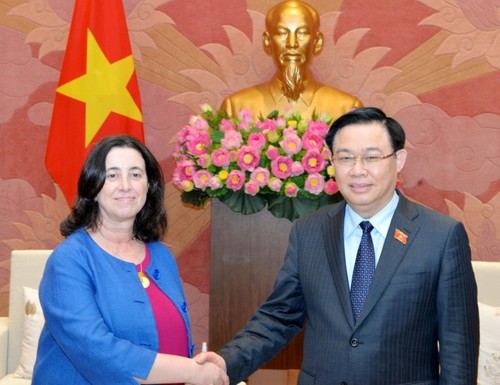 WB pledges technical consultations to help Vietnam make strategic policies - ảnh 1