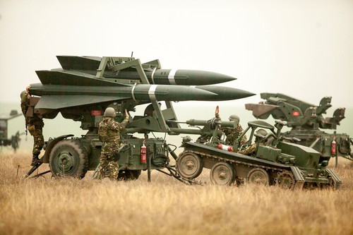 US considers HAWK air defense equipment for Ukraine - ảnh 1