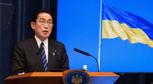 Japanese PM makes surprise visit to Ukraine - ảnh 1