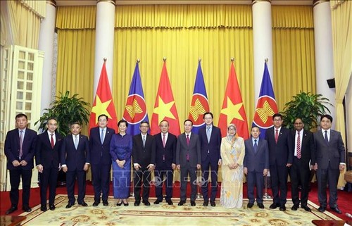 Vietnam always treasures relations with Southeast Asian states: President  - ảnh 1