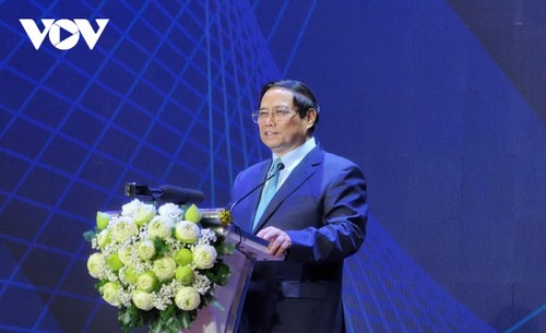PM wants Long An to become dynamic, effective, sustainable economic hub in southern region by 2030 - ảnh 1