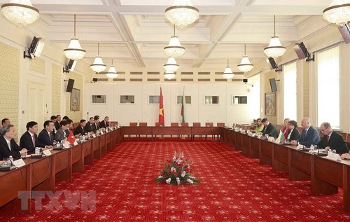 Top legislators of Vietnam, Bulgaria hold talks - ảnh 1