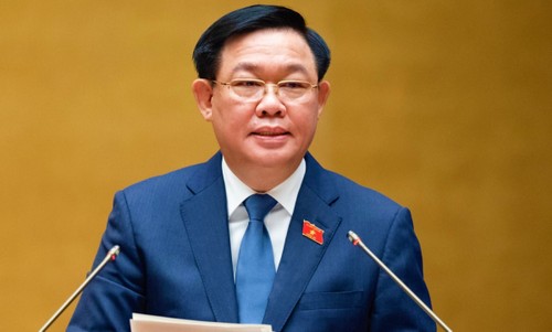Party Central Committee agrees to release Vuong Dinh Hue from holding leadership positions - ảnh 1