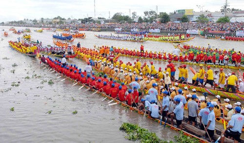 เทศกาล Ok Om Bok กับวัฒนธรรมที่เป็นเอกลักษณ์ของชนเผ่าเขมรในเวียดนาม - ảnh 2