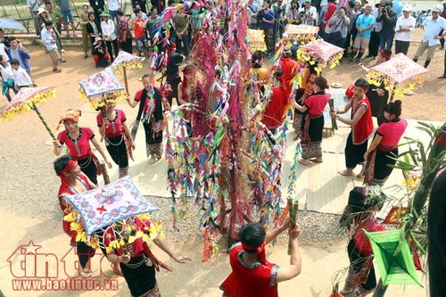 งานเทศกาล Xăng Khan ของชนเผ่าไทในจังหวัดเหงะอาน - ảnh 2