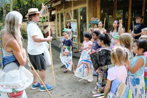 โรงเรียนสีเขียว “Green School” กับภารกิจการสอนเด็กเกี่ยวกับการอนุรักษ์สิ่งแวดล้อมในอินโดนีเซีย - ảnh 3