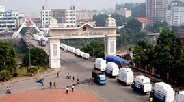 Vietnam targets 67 billion USD in border trade by 2015 - ảnh 1