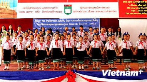President Ho Chi Minh’s 124th birthday marked in Laos and Cambodia  - ảnh 2