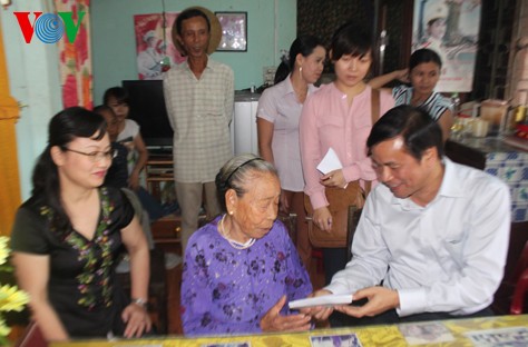 NA Vice chairwoman pays tribute at Quang Tri Ancient Citadel - ảnh 2