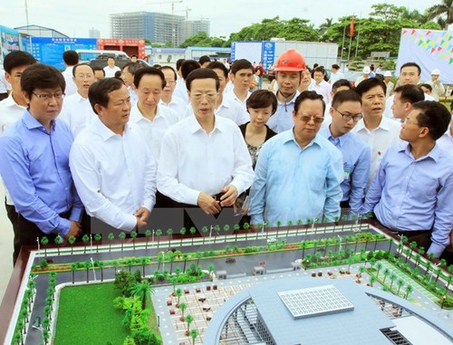 Chinese Deputy Prime Minister visits construction site of Vietnam-China Friendship Palace - ảnh 1