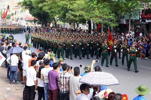 Meeting marks Vietnam’s 70th National Day - ảnh 6