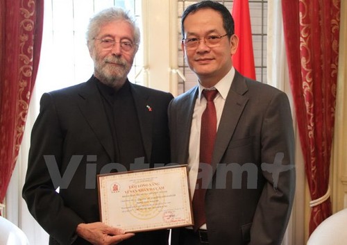 Vietnam honors Argentinean citizen for supporting Agent Orange victims - ảnh 1
