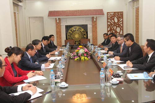 Deputy Public Security Minister To Lam receives Microsoft Vice President - ảnh 1