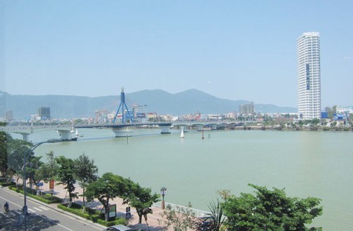 Da Nang remains on top of Provincial Competitiveness Index 2015 - ảnh 1