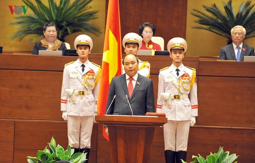 NA deputies hope PM Nguyen Xuan Phuc will fulfill his duty - ảnh 1