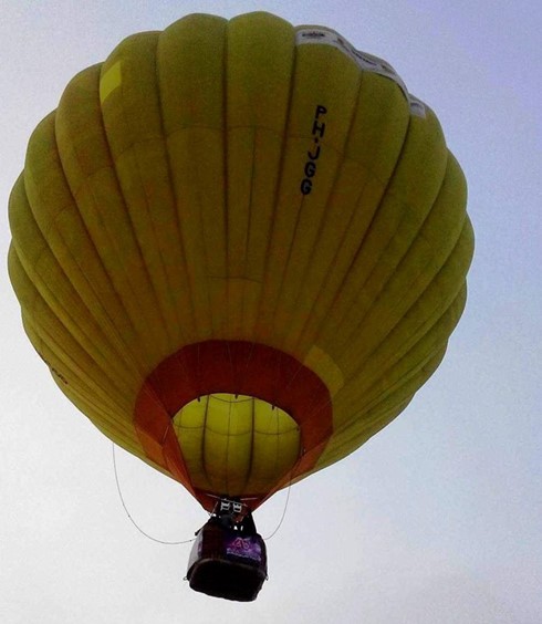 Trial flight anticipating air balloon festival in Thua Thien-Hue - ảnh 1
