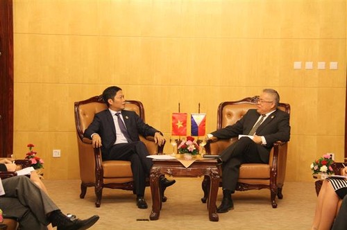 越南和菲律宾考虑签署2017至2020年大米贸易协议 - ảnh 1