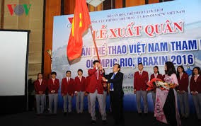 参加2016年里约奥运会的越南代表团回国 - ảnh 1