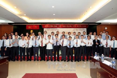 越南工商会承诺协助南部和中部32个省市为企业营造便利营商环境 - ảnh 1