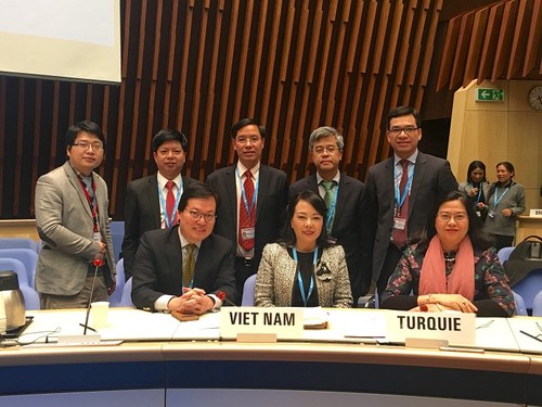 越南为世卫组织执行委员会第140届会议做出积极贡献 - ảnh 1