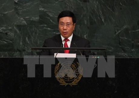 越南政府副总理兼外长范平明出席联大会议期间的活动 - ảnh 1