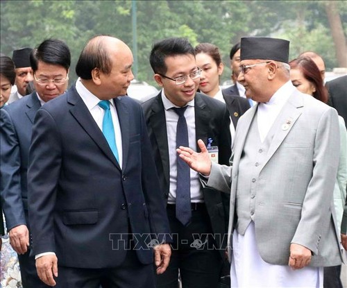 尼泊尔总理圆满结束对越南的正式访问 - ảnh 1