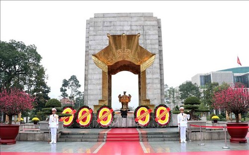 胡志明主席陵和英雄烈士纪念碑将从6月14日起暂停对外开放接待游客 - ảnh 1