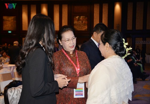 越南国会主席阮氏金银出席在泰国隆重举行的AIPA-40大会开幕式 - ảnh 1