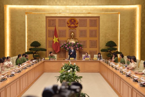 阮氏金银会见老挝人民革命党总书记、国家主席本扬 - ảnh 1