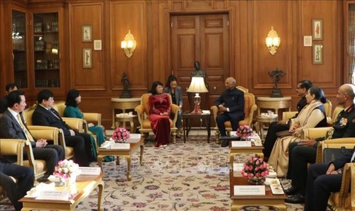 越南国家副主席邓氏玉盛会见印度总统拉姆·纳特·科温德 - ảnh 1