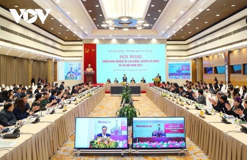 越南劳动荣军社会部2021年任务部署会议在河内举行 - ảnh 1