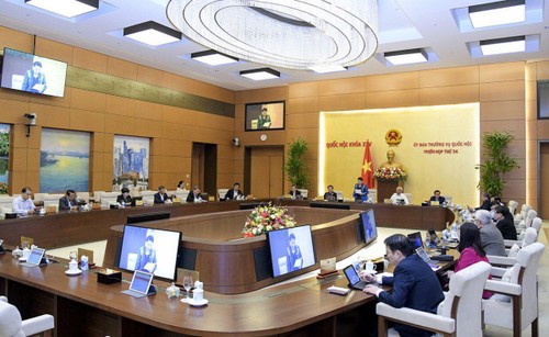 越南国会常委会第54次会议讨论人事工作 - ảnh 1