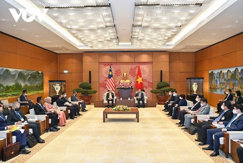 越南和马来西亚加强海上交流与合作，营造和平、稳定、合作、发展的地区环境 - ảnh 1