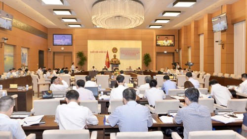 越南国会主席王庭惠提议开展厉行节约反浪费运动或竞赛 - ảnh 1