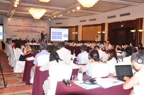 国际专家建议越南成立专门、独立的公共债务管理机构 - ảnh 1