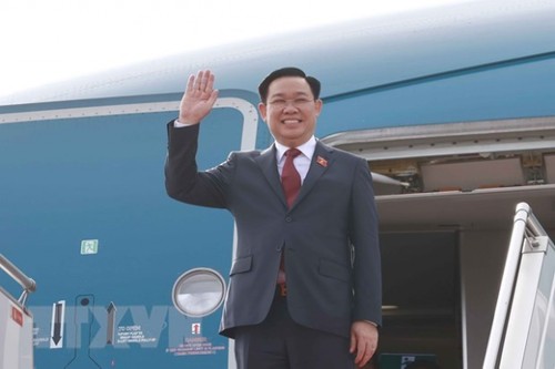 越南国会主席王庭惠启程对澳大利亚和新西兰进行正式访问 - ảnh 1