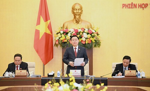 越南国会常务委员会讨论2021-2030年阶段国家总体规划和2050年愿景。 - ảnh 1