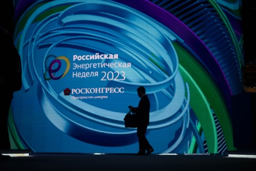 来自60多个国家的4000多名嘉宾参加2023年俄罗斯能源周 - ảnh 1