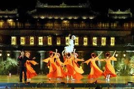 Bereits 24 ausländische Ensembles für das Hue-Festival registriert - ảnh 1