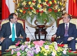 Staatspräsident und Parlamentspräsident treffen Senatspräsident aus Chile - ảnh 1