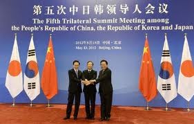 China, Japan und Südkorea diskutieren über die Lage in der Region - ảnh 1