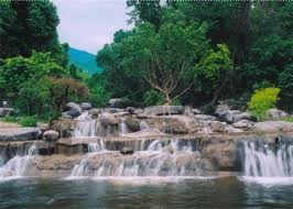Der Bach Hoa Lan- ein bekanntes Reiseziel in Nha Trang - ảnh 1