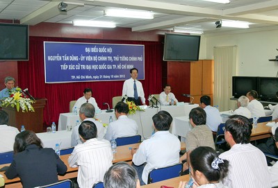 Premierminister  Dung trifft Wähler der Nationaluniversität in Ho Chi Minh Stadt - ảnh 1
