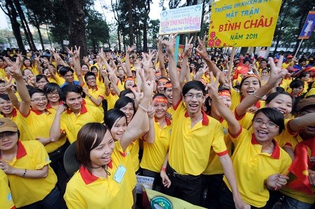 Ho Chi Minh Stadt startet Wohltätigkeitskampagne Frühling 2013 - ảnh 1