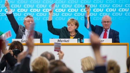 CDU verabschiedet Koalitionsvertrag mit SPD - ảnh 1