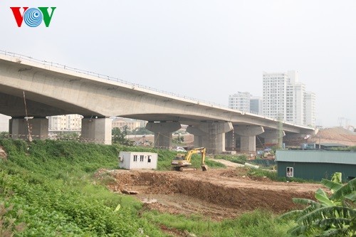 Nhat Tan-Brücke in Hanoi vier Monate vor Einweihung - ảnh 14