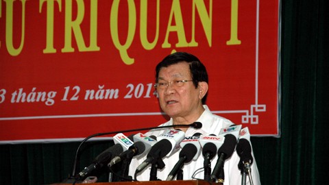 Staatspräsident Truong Tan Sang trifft Wähler der Stadtbezirke 1 und 3 - ảnh 1