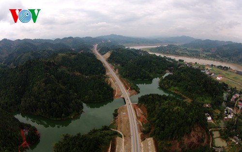 Die längste Autobahn in Vietnam - ảnh 2